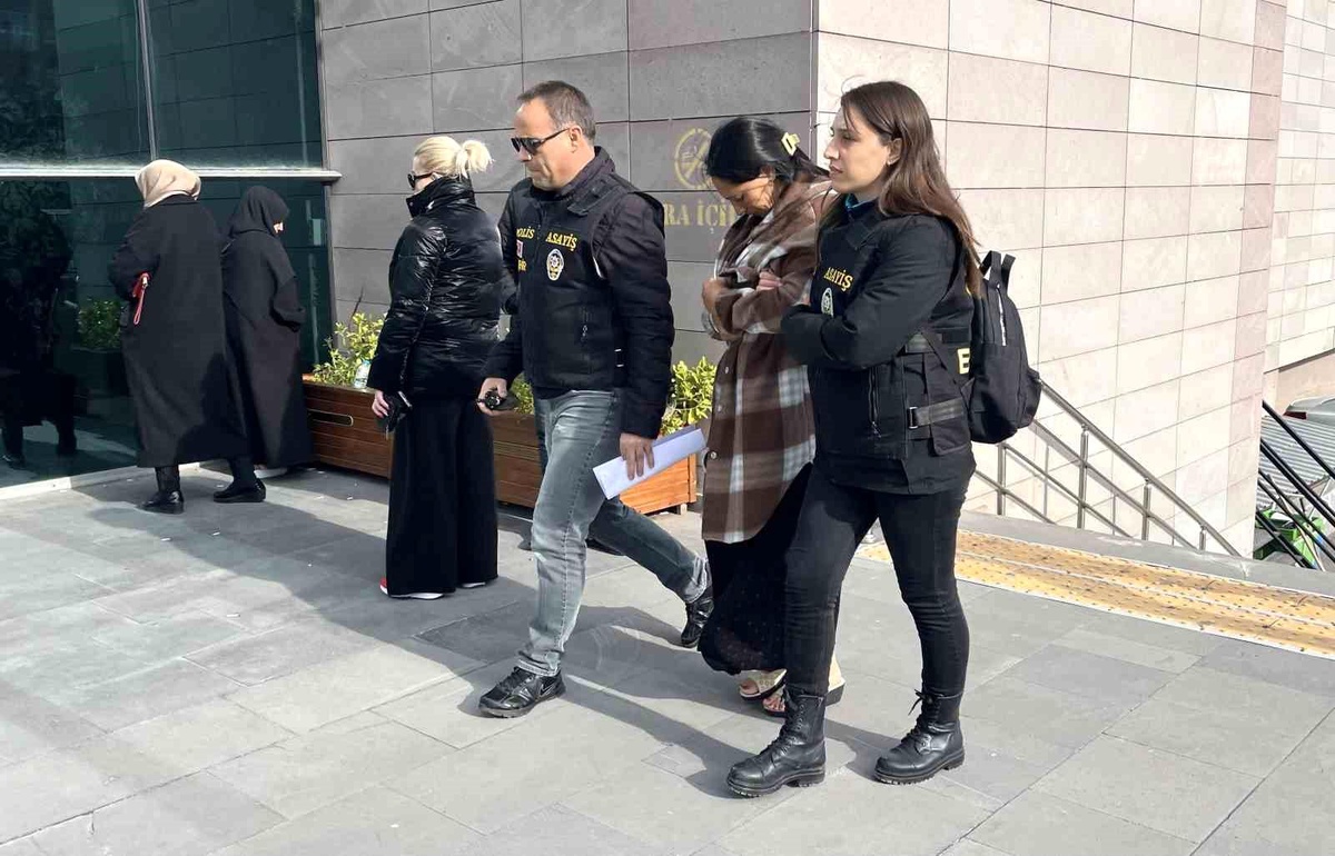 Hırsızlık suçlarından 226 yıl cezası olan kadın hamile yakalandı