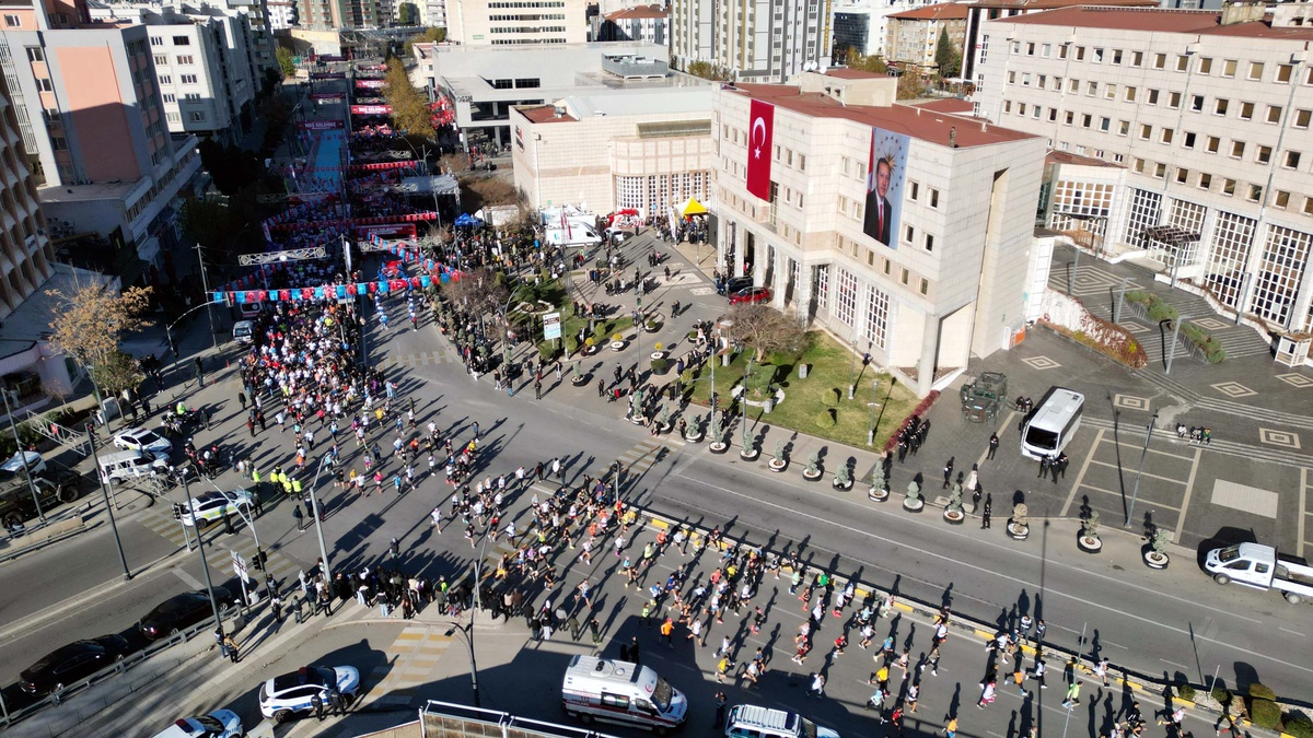 Gaziantep\'te Gazi Yarı Maratonu başladı