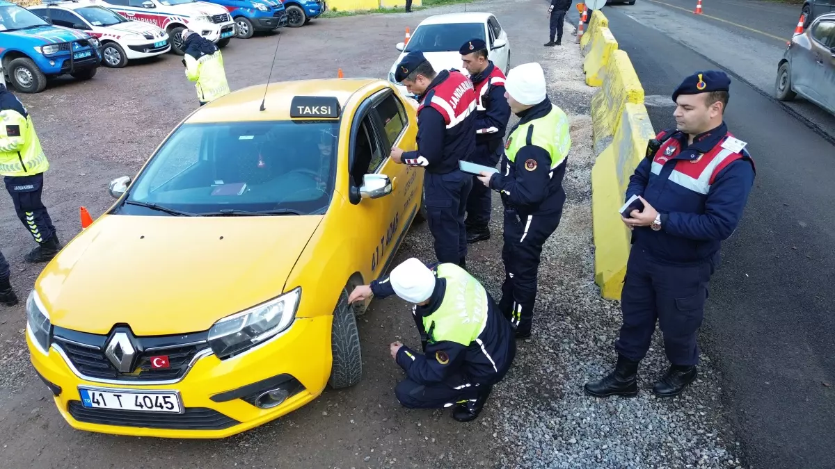 Kartepe\'de Kış Lastiği Denetimi: 74 Bin TL Ceza Kesildi