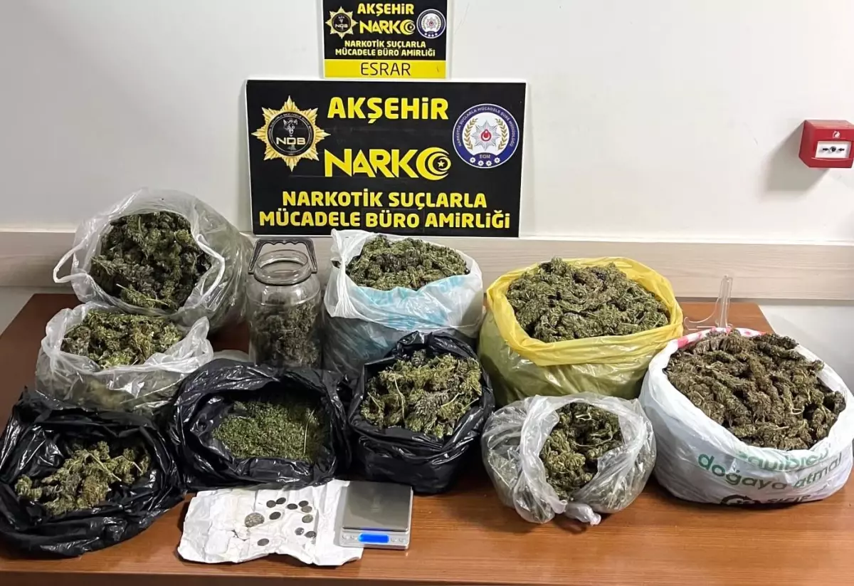 Akşehir\'de Uyuşturucu Operasyonu: 6,5 Kilogram Esrar Ele Geçirildi