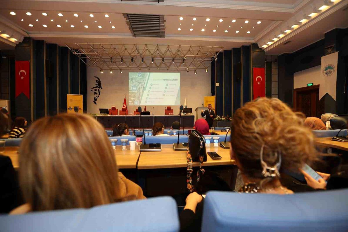 Kayseri\'de Öğretmen Akademisi\'ne Akıllı Şehircilik Desteği