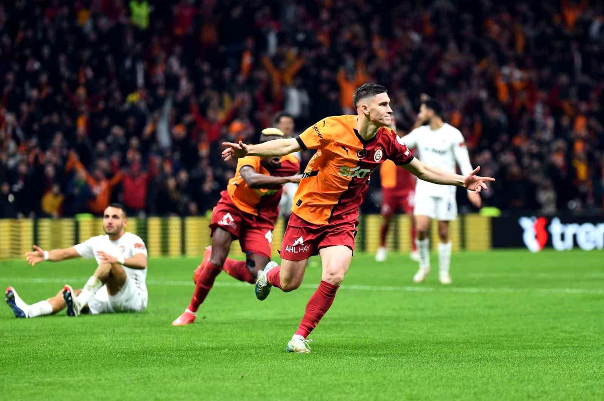 Sallai\'nin İlk Golü Galatasaray\'ı Öne Geçirdi