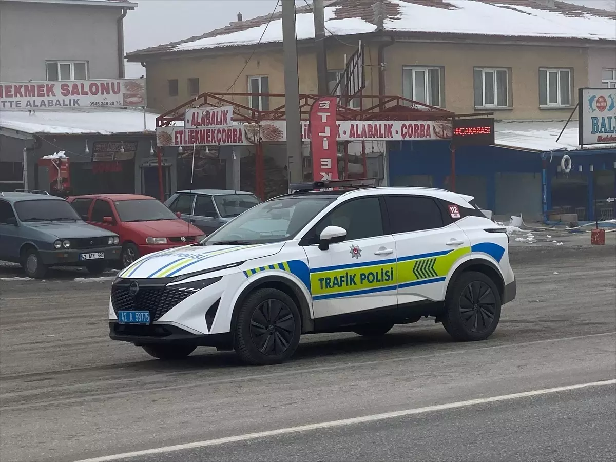 Freni Boşalan Tır Trafik Işıklarında Kaza Yaptı