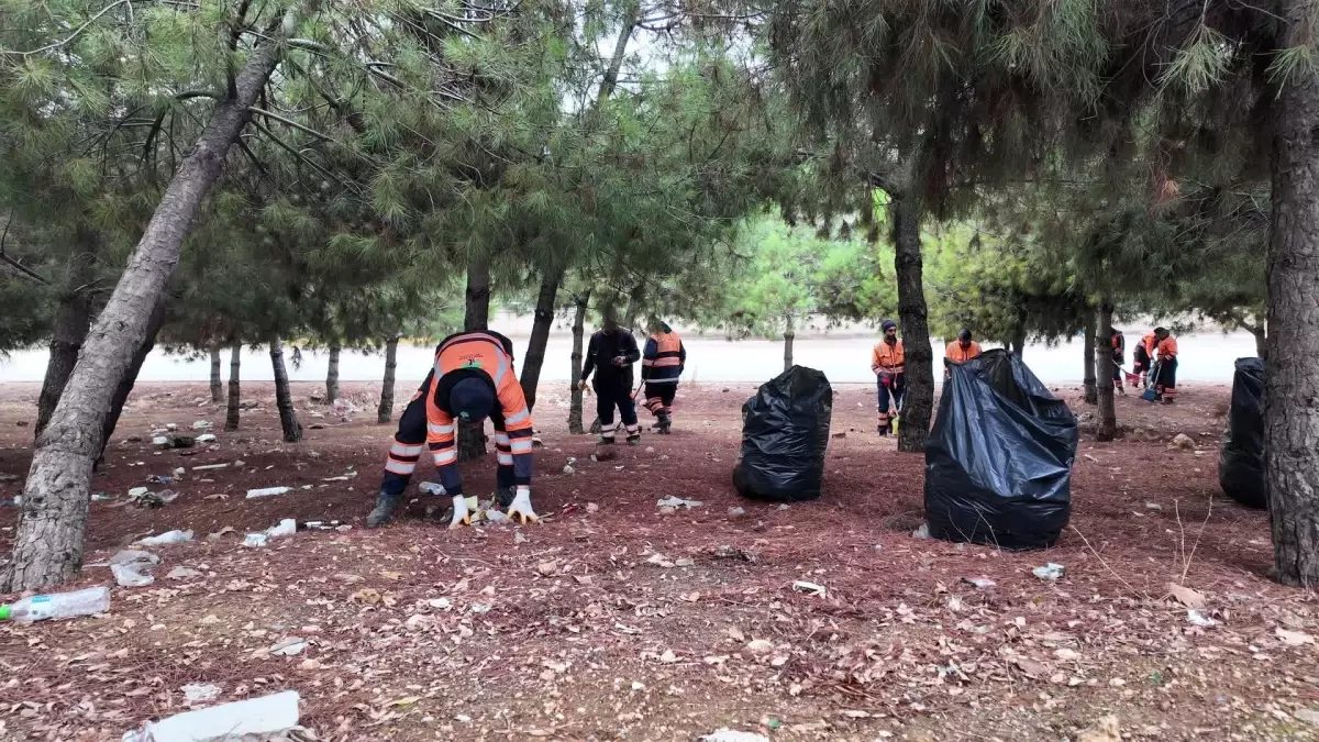 Şehitkamil Belediyesi\'nden Ormanlık Alanda Temizlik