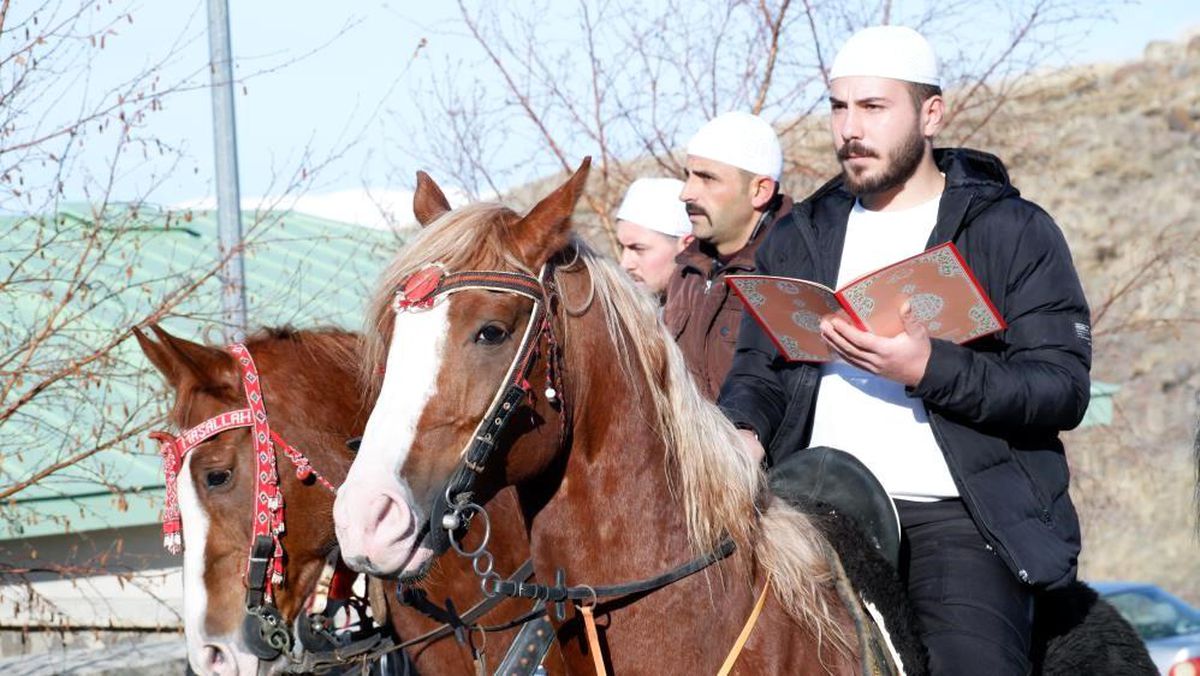 Erzurum\'da 1001 Hatim Geleneği Başlıyor