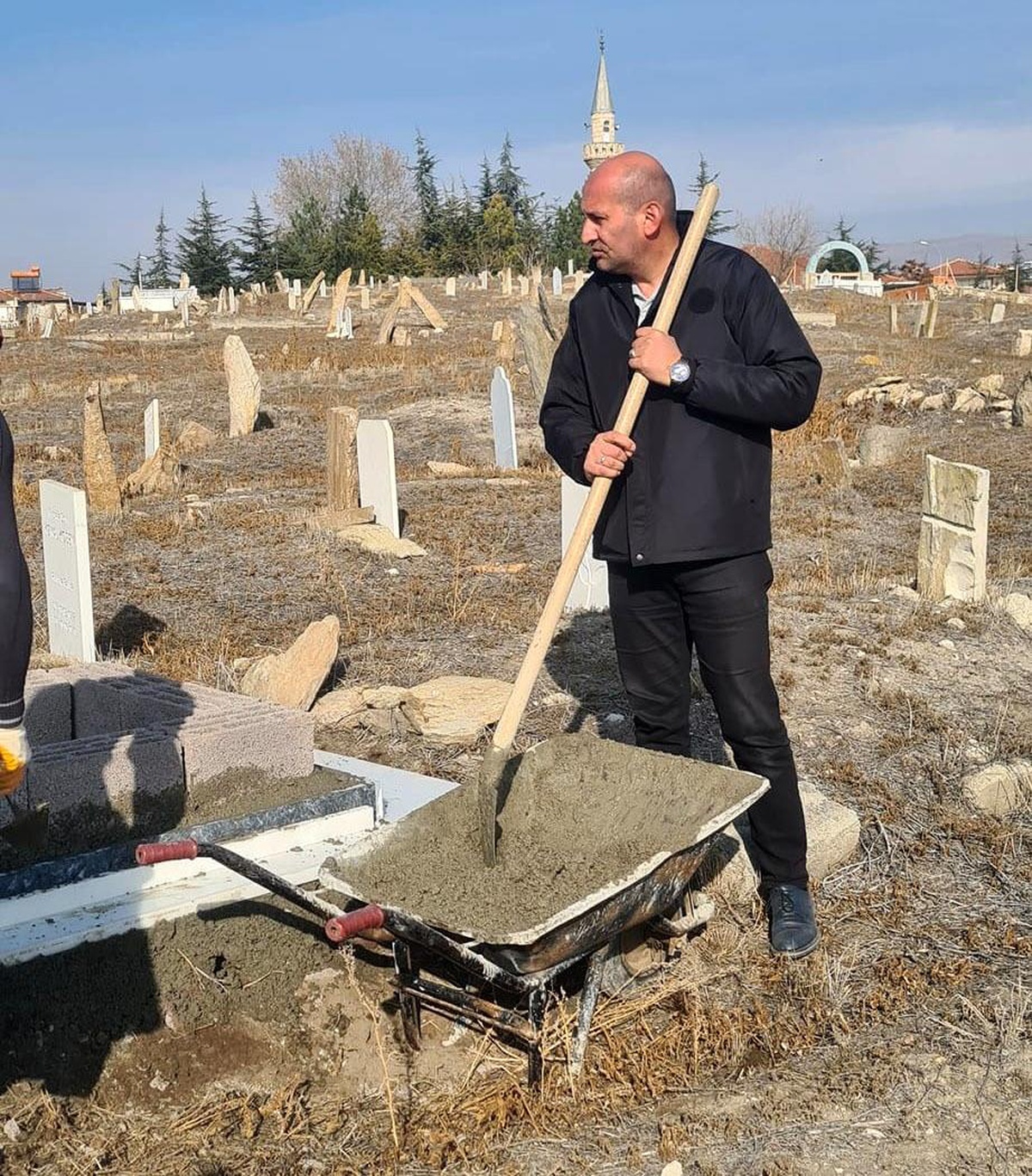 36 yıl sonra şehit sayılan Savsar\'ın mezarı yapıldı