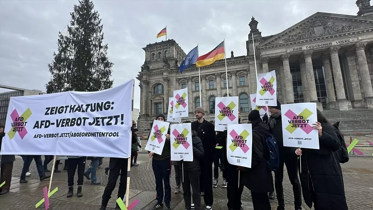 Almanya\'da AfD\'nin Yasaklanması İçin Destek Çağrısı