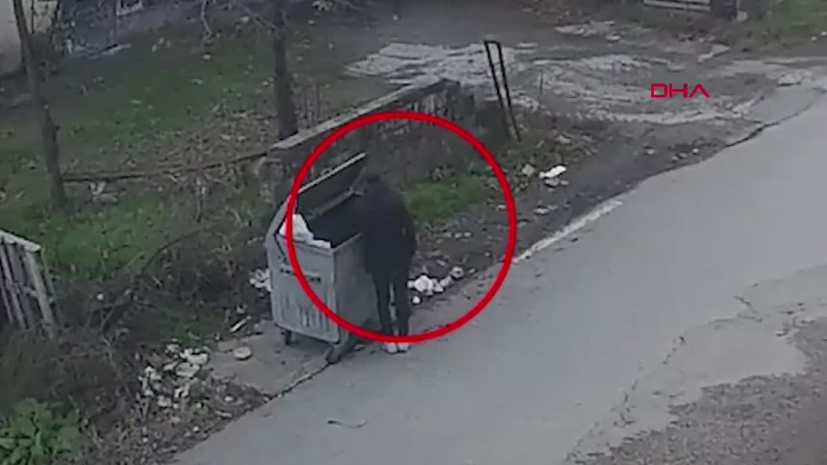 Düzce\'de Çöp Konteynerine Ateş Açan Şüpheli Kamerada