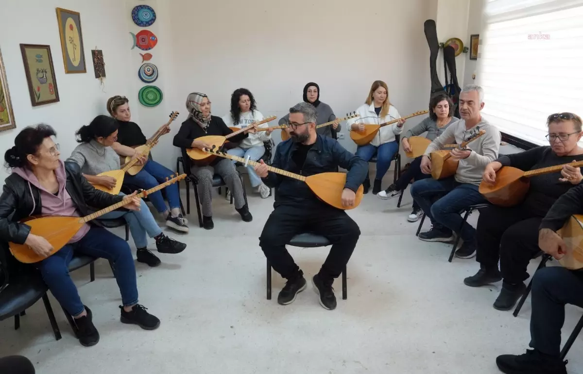 Çukurova Belediyesi\'nin Ücretsiz Saz Kursuna Yoğun İlgi