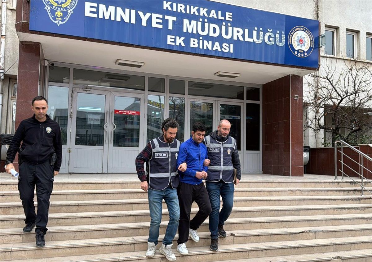 Firari Hükümlüler Baza İçinde Yakalandı