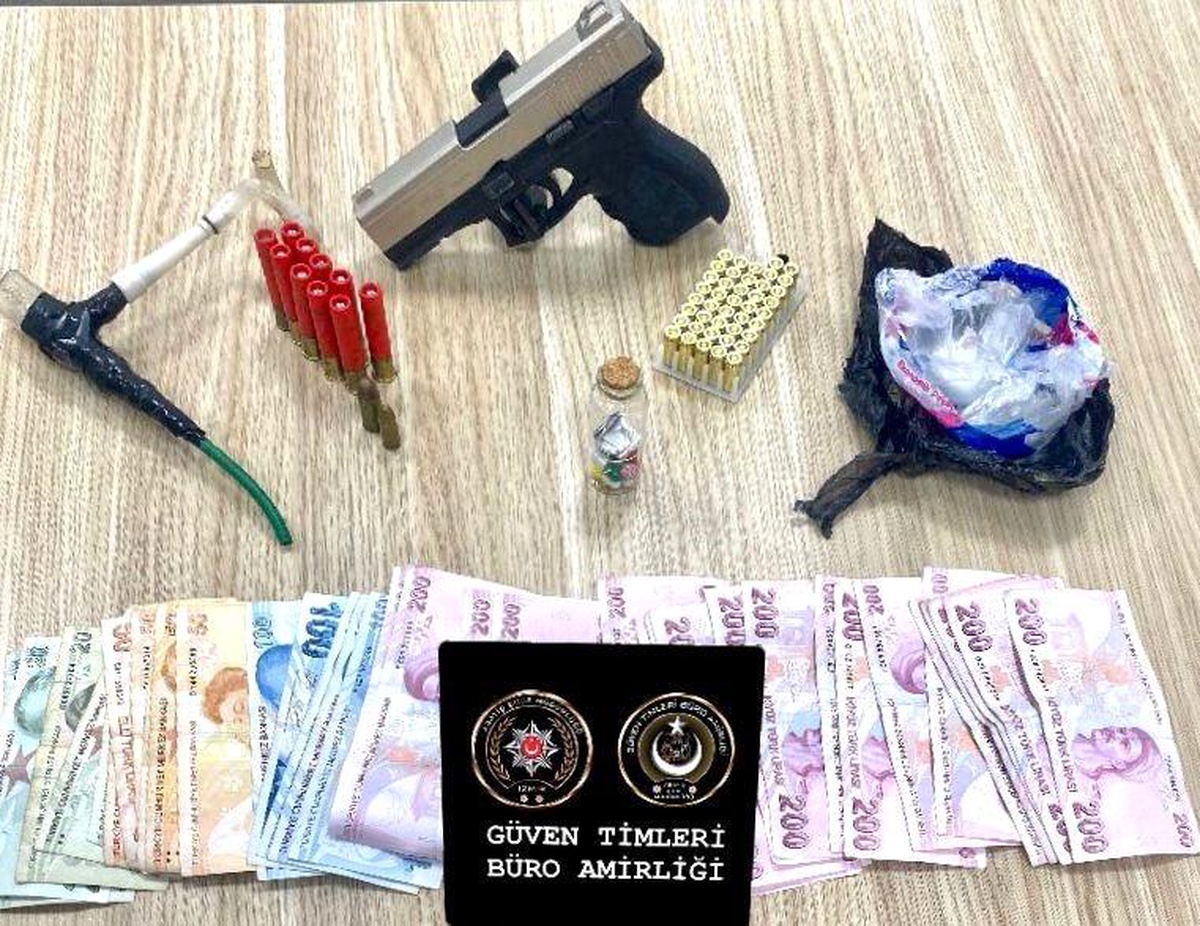 İzmir\'de uyuşturucu operasyonu