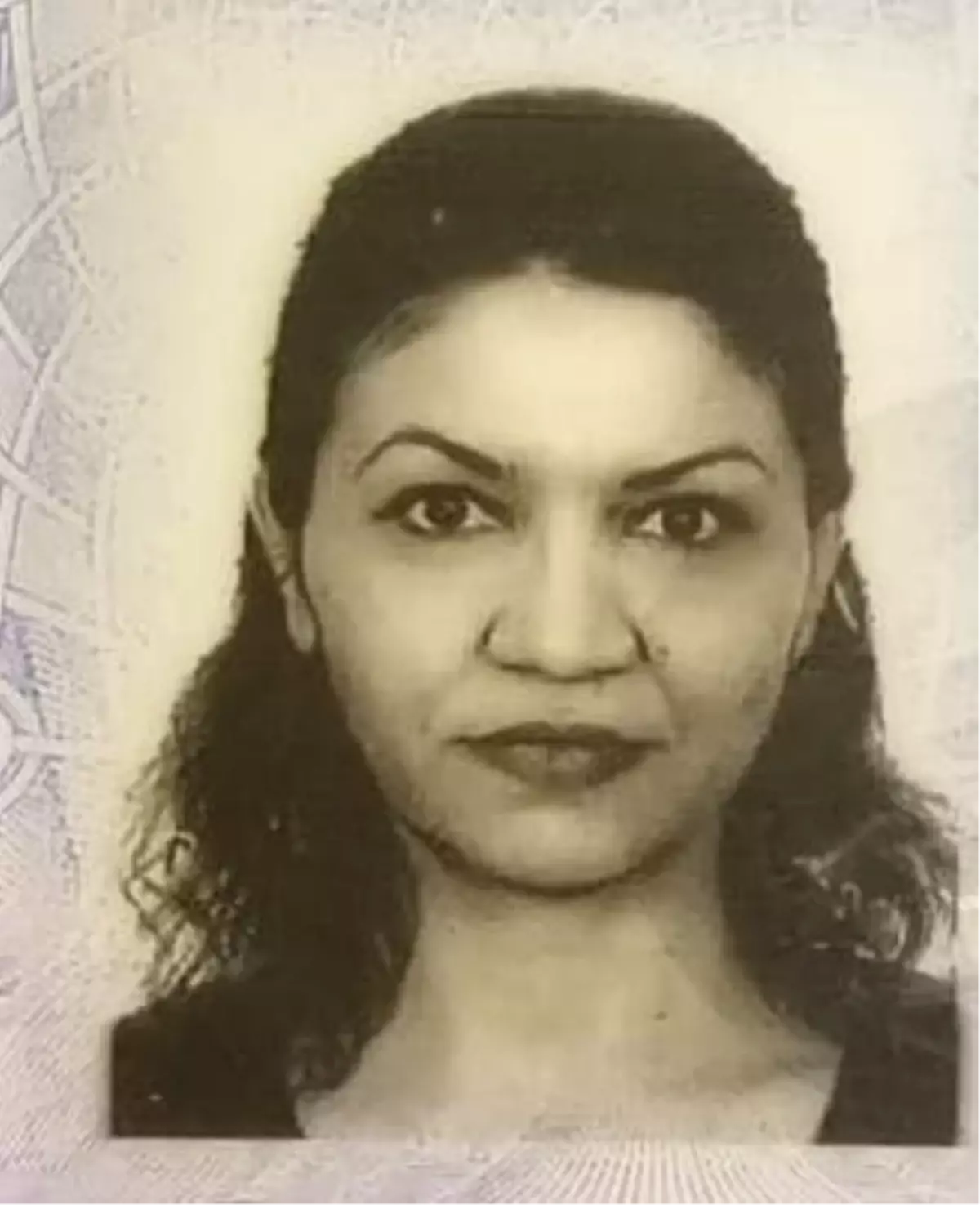 Kaldırımda bekleyen kadını tabancayla öldürdükten sonra intihar etti