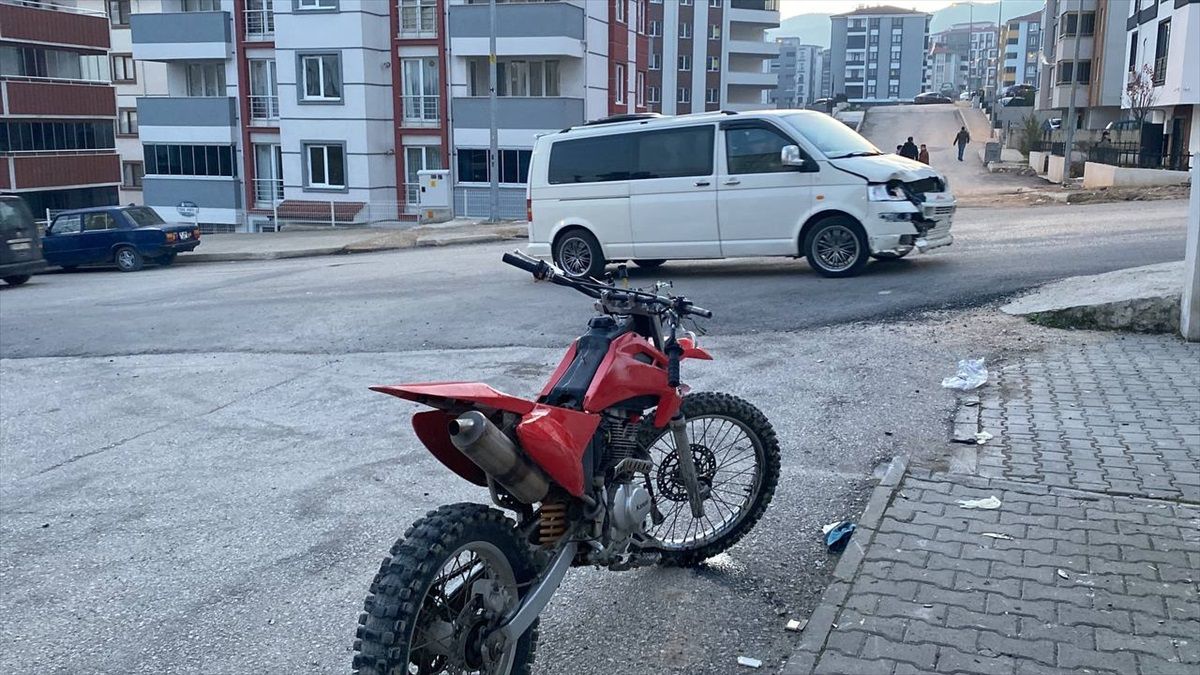 Karabük\'te Motosiklet Kazası: 2 Yaralı