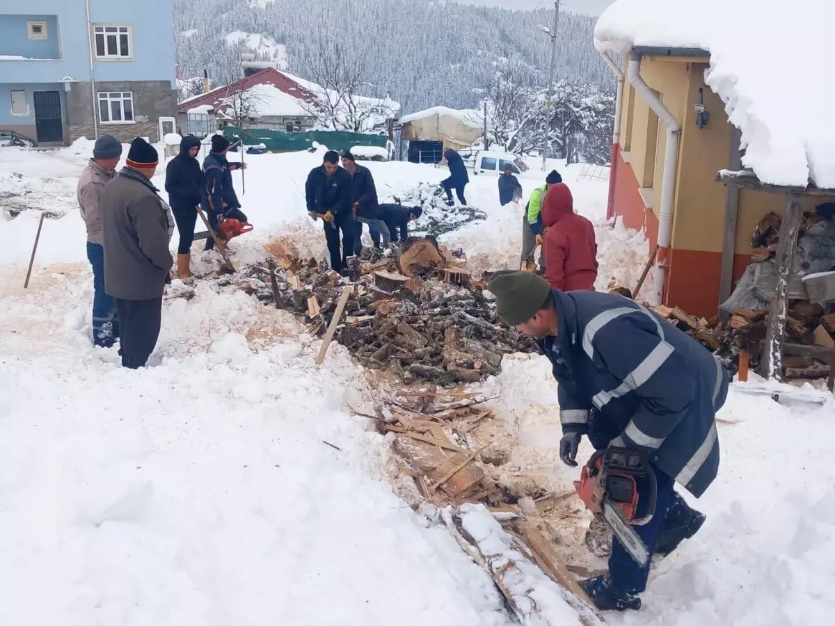 Köy Halkından Okula Destek