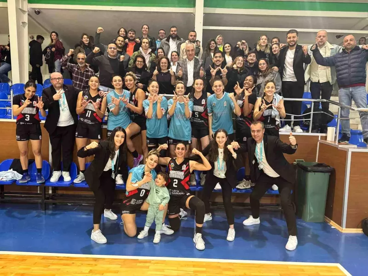 Lidya Garden City Turgutlu Belediyespor Kadın Basketbol Takımı, Urla Belediyesi\'ni 47-78 Mağlup Etti