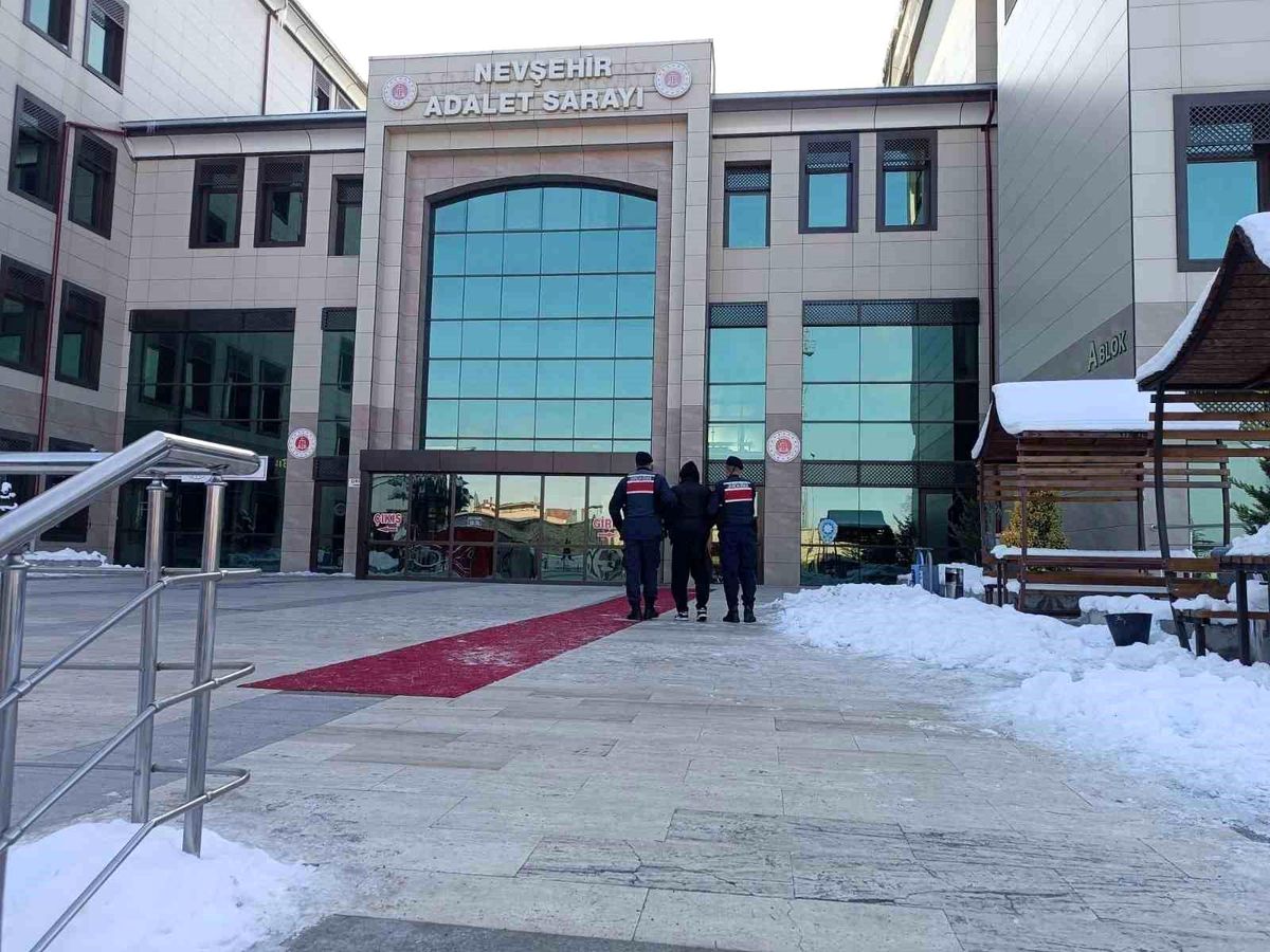 Nevşehir\'de Uyuşturucu ve Silah Ele Geçirildi