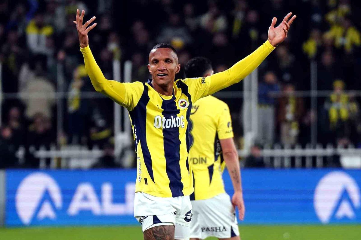 Becao\'dan Fenerbahçe\'ye Galibiyet Golü