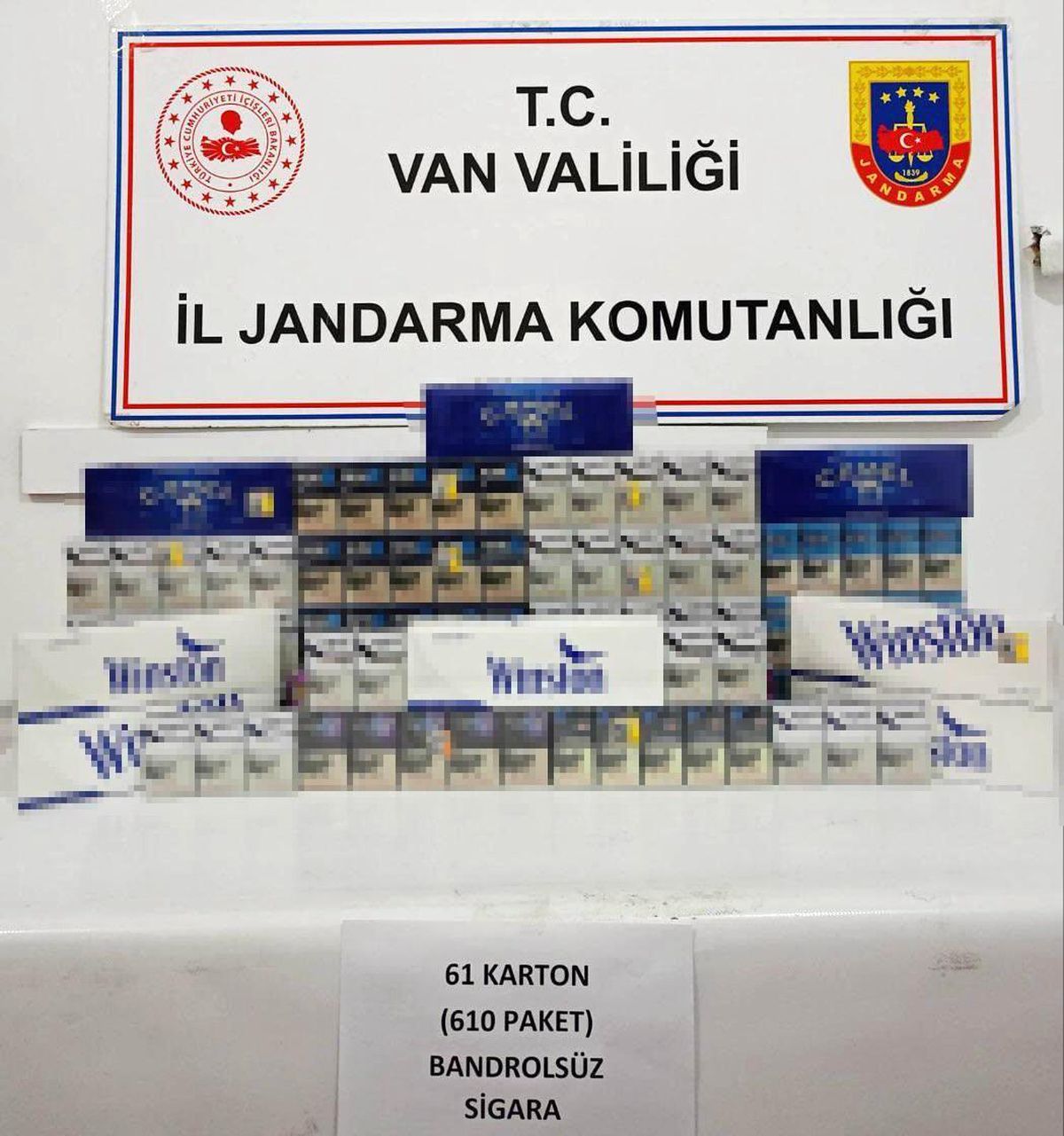 Muradiye\'de 610 Paket Kaçak Sigara Ele Geçirildi