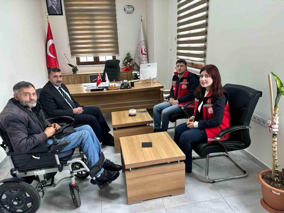 Muş\'ta Engellilere Moral Ziyareti