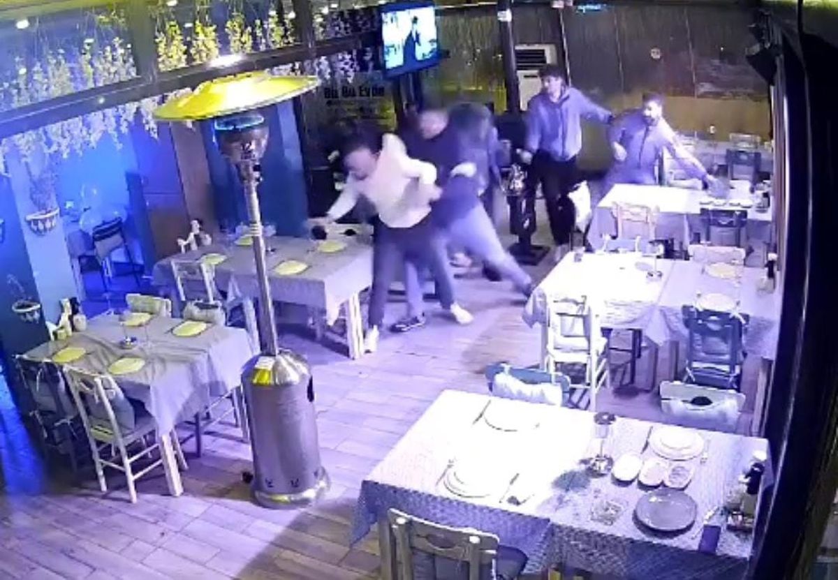 Ankara\'da Restoran Saldırısı: 2 Yaralı