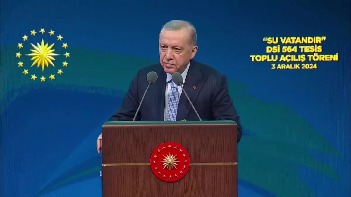 Cumhurbaşkanı Erdoğan: "\'Çevreciyiz\' Diyorlar Ama İzmir Körfezi\'nin Kirlenmesini Önleyecek Hiçbir Adım Atmıyorlar"