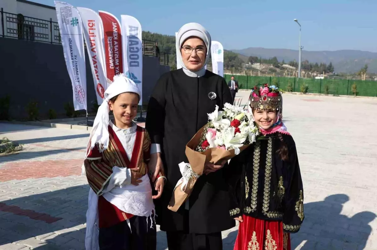 Emine Erdoğan, Hatay Engelli Sosyal Girişimcilik Merkezi\'nin açılışını yaptı