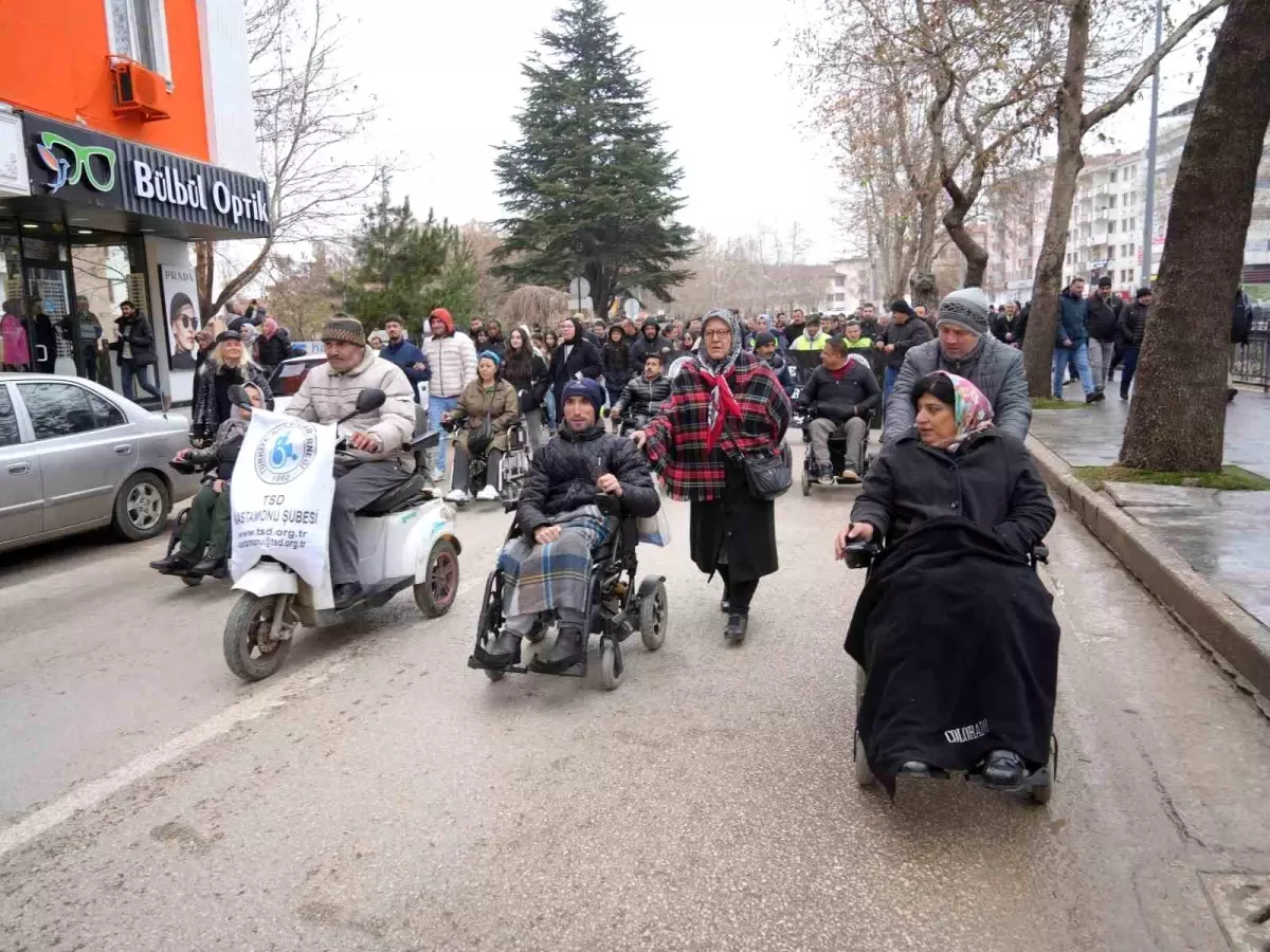 Kastamonu\'da Engel Farkındalığı Yürüyüşü