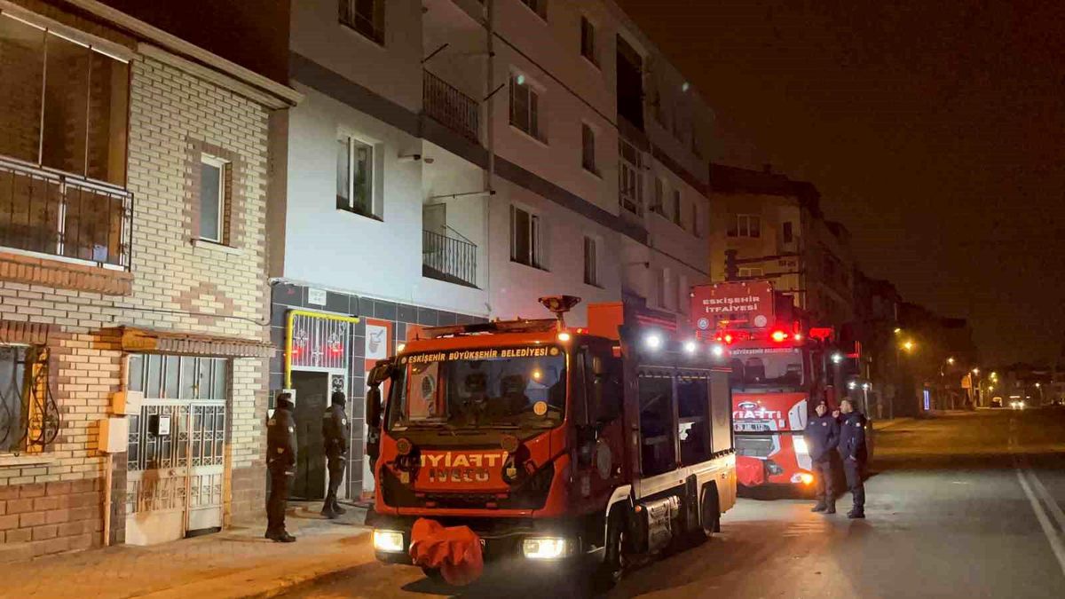 Eskişehir\'de Yangın: 48 Yaşındaki Kadın ve İki Kedisi Hayatını Kaybetti