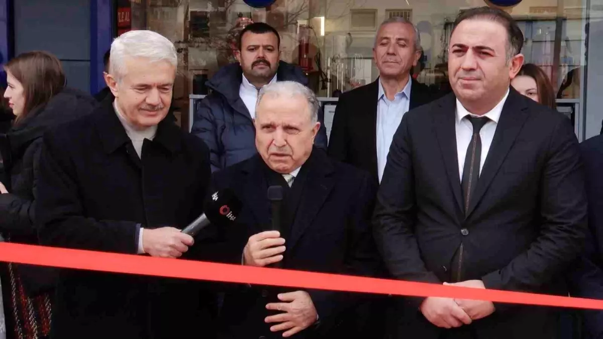 İhlas Mağazaları\'nın 170. Şubesi Açıldı
