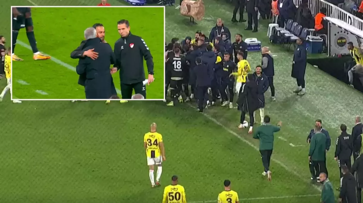 Jose Mourinho ile Selçuk İnan\'ın sarıldığı anda ortalık fena karıştı