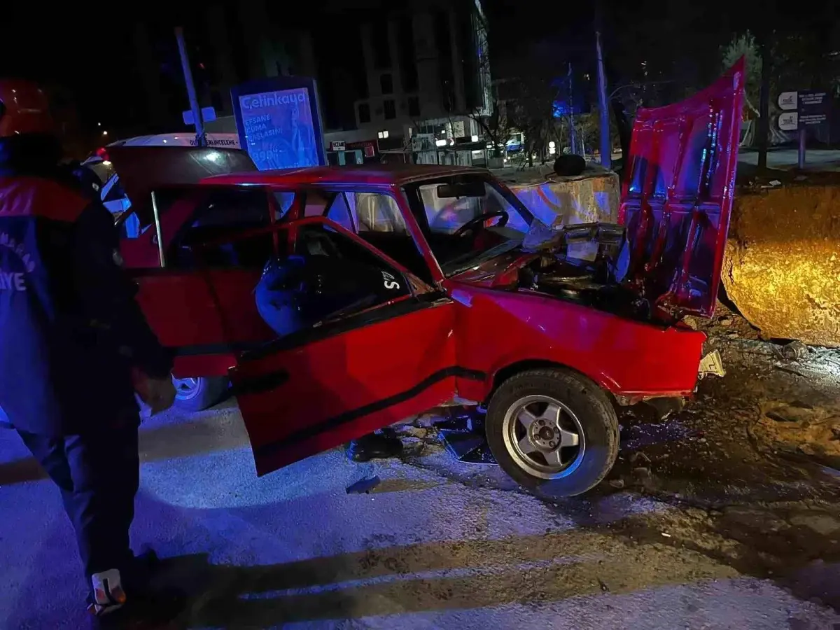 Kahramanmaraş\'ta Trafik Kazası: 2 Ağır Yaralı