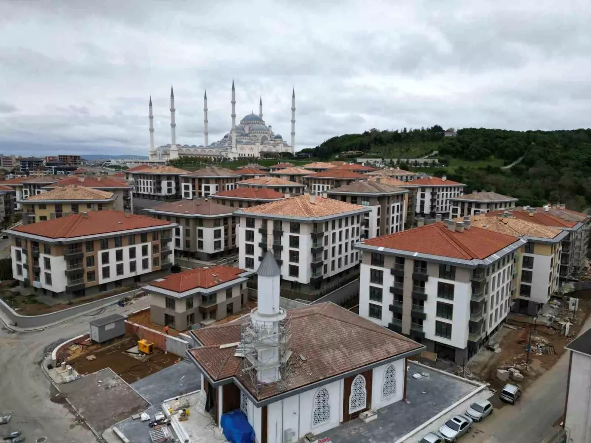 Kirazlıtepe Kentsel Dönüşüm Projesi\'nde 2. Etap Konutların Teslimi Başladı