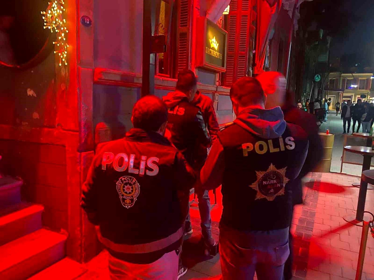 İzmir\'de 843 Aranan Şahıs Yakalandı