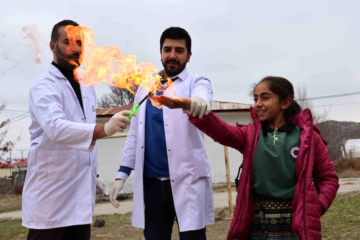Elazığ Bilim Merkezi Öğrencilere Bilimsel Etkinlikler Düzenledi