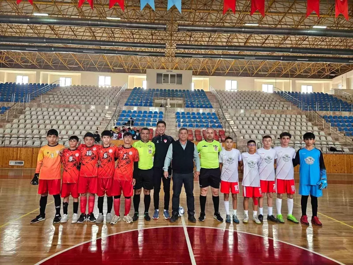 Kumluca Futsal Turnuvası Başladı