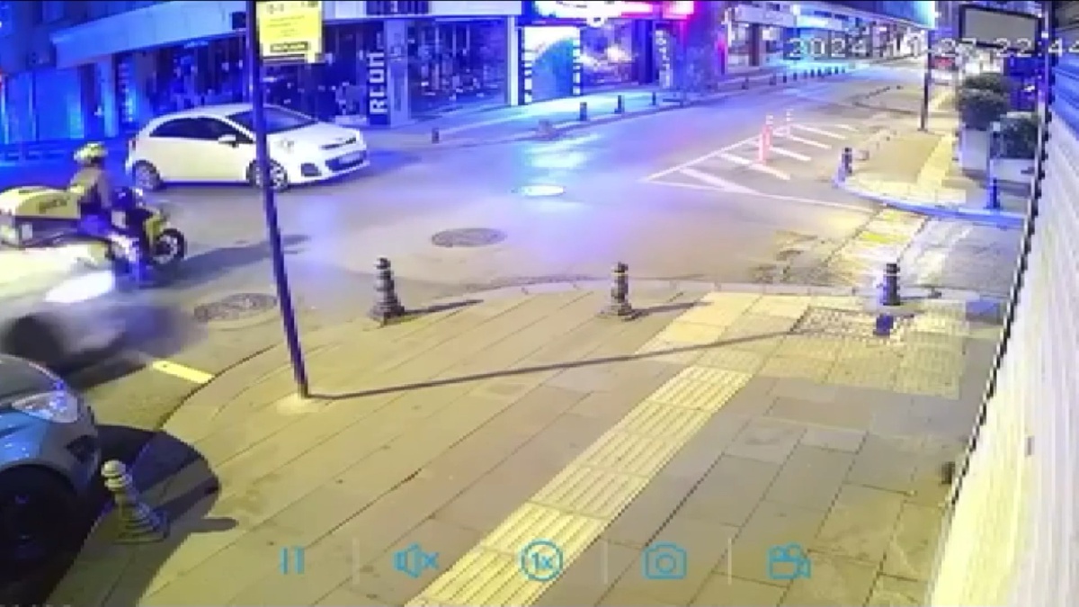 Pendik\'te Motosikletli Kuryeye Çarpan Sürücüye Ceza