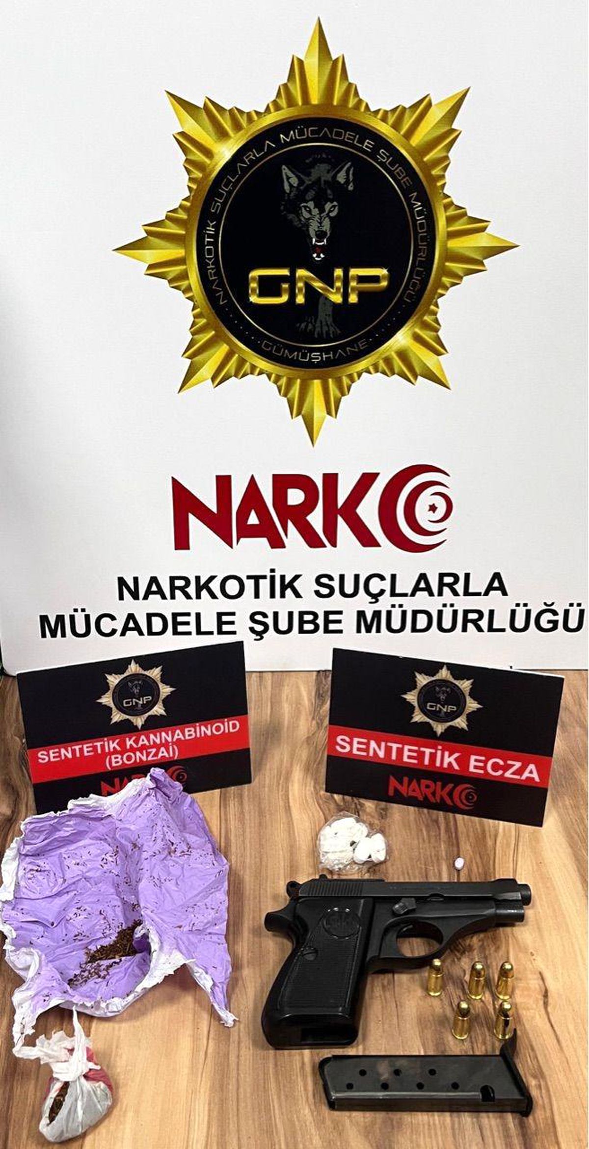 Gümüşhane\'de Uyuşturucu ve Silah Ele Geçirildi