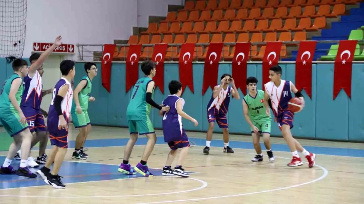 Elazığ\'da U-16 Basketbol Müsabakaları Sona Erdi