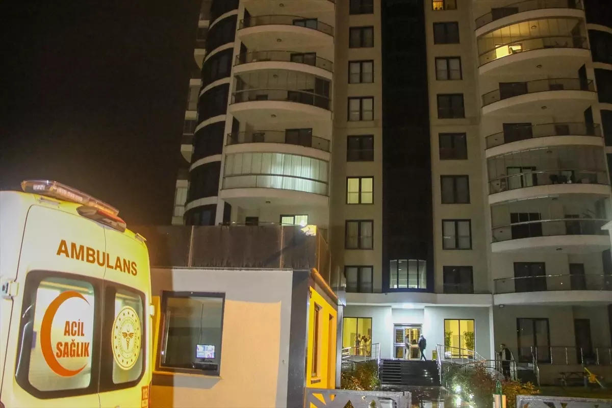 Uşak\'ta Asansör Düşmesi: Kadın Yaralandı