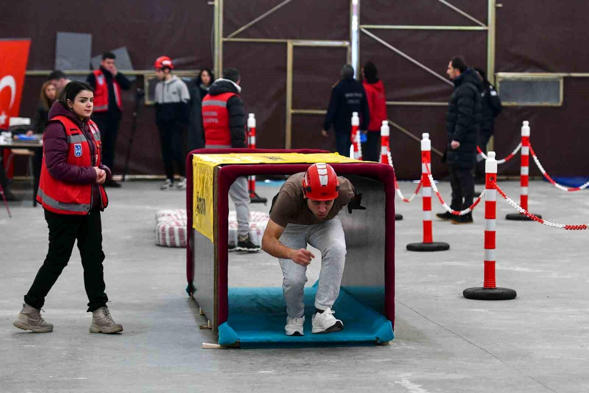 Ankara İtfaiyesi 300 Yeni İtfaiye Memuru Alımına Başladı