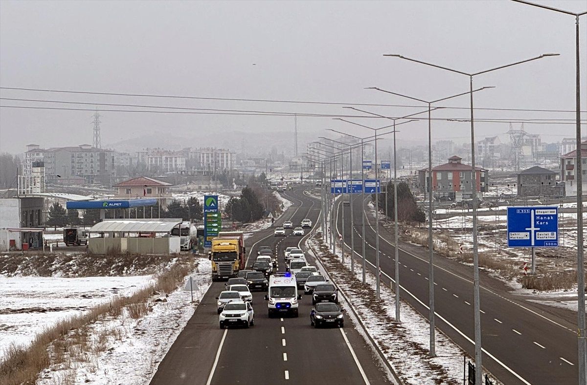 Acil Sağlık Haftası\'nda Ambulansa Yol Verme Eğitimi