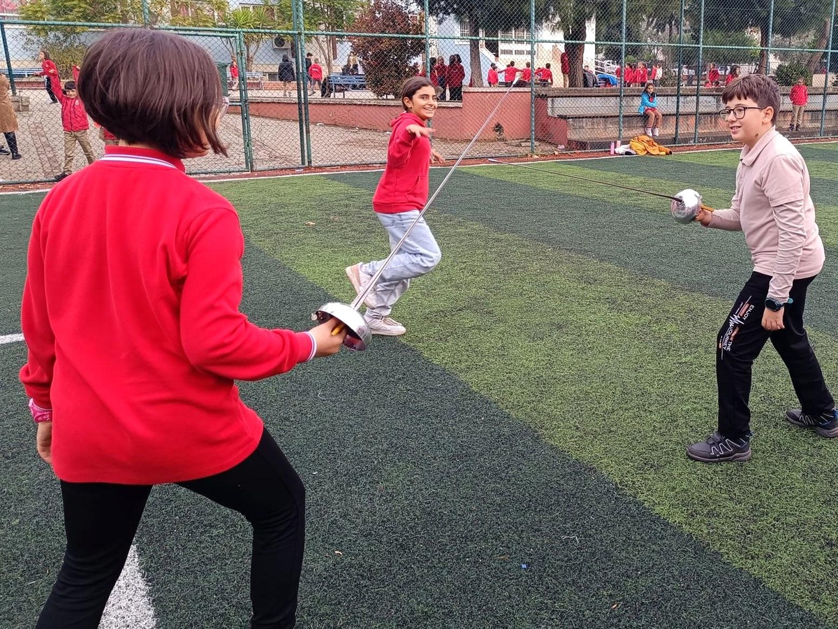 Aydın\'da Öğrencilere Spor Eğitimi