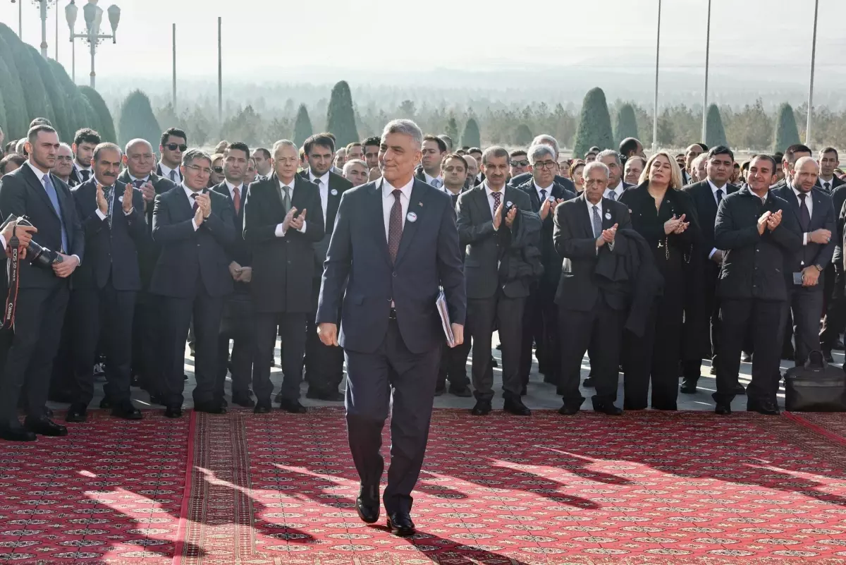 Ticaret Bakanı Ömer Bolat Türkmenistan\'da İhracat Fuarında