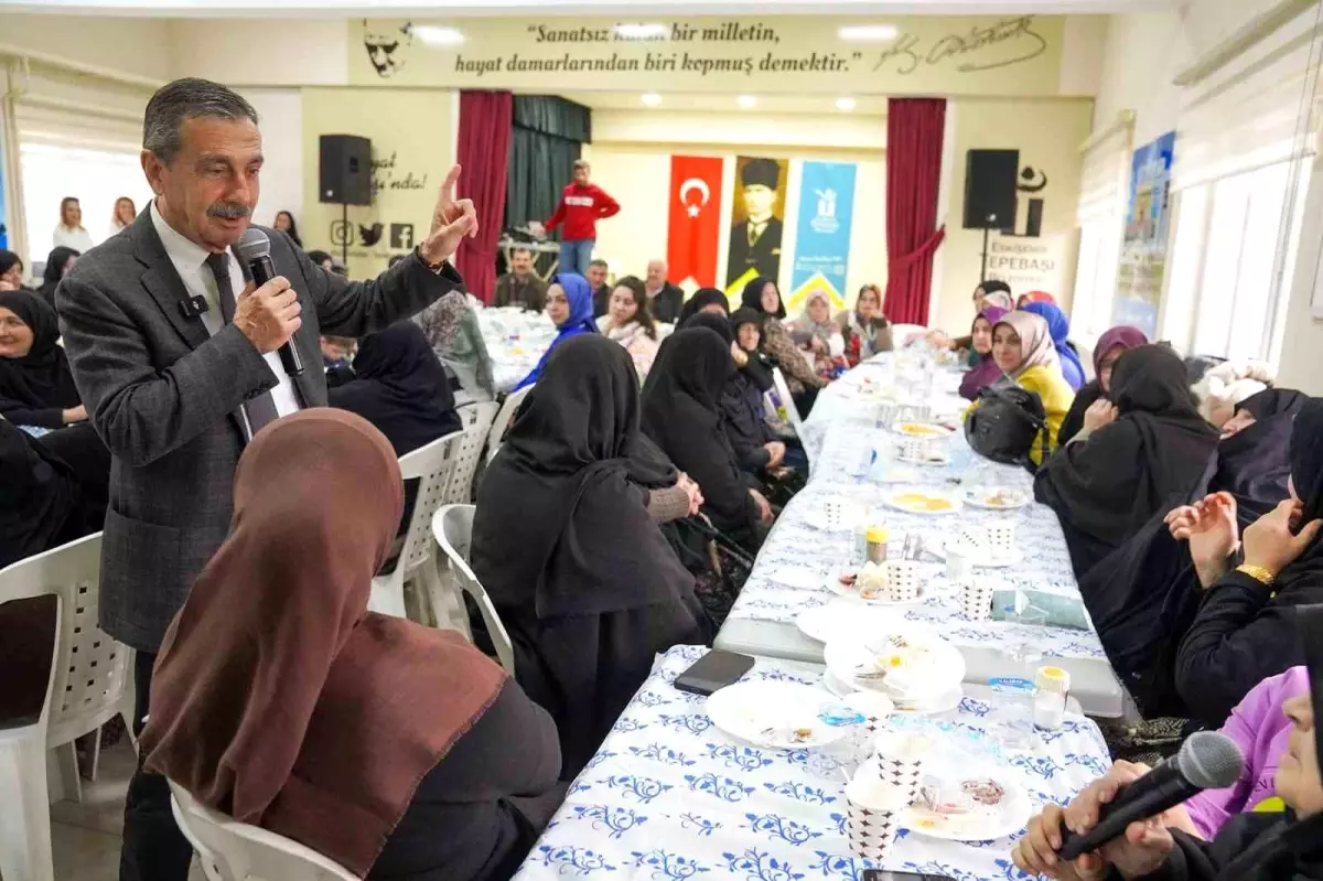 Tepebaşı Belediye Başkanı Ahmet Ataç, Muttalip Belde Evi Kursiyerleriyle Buluştu