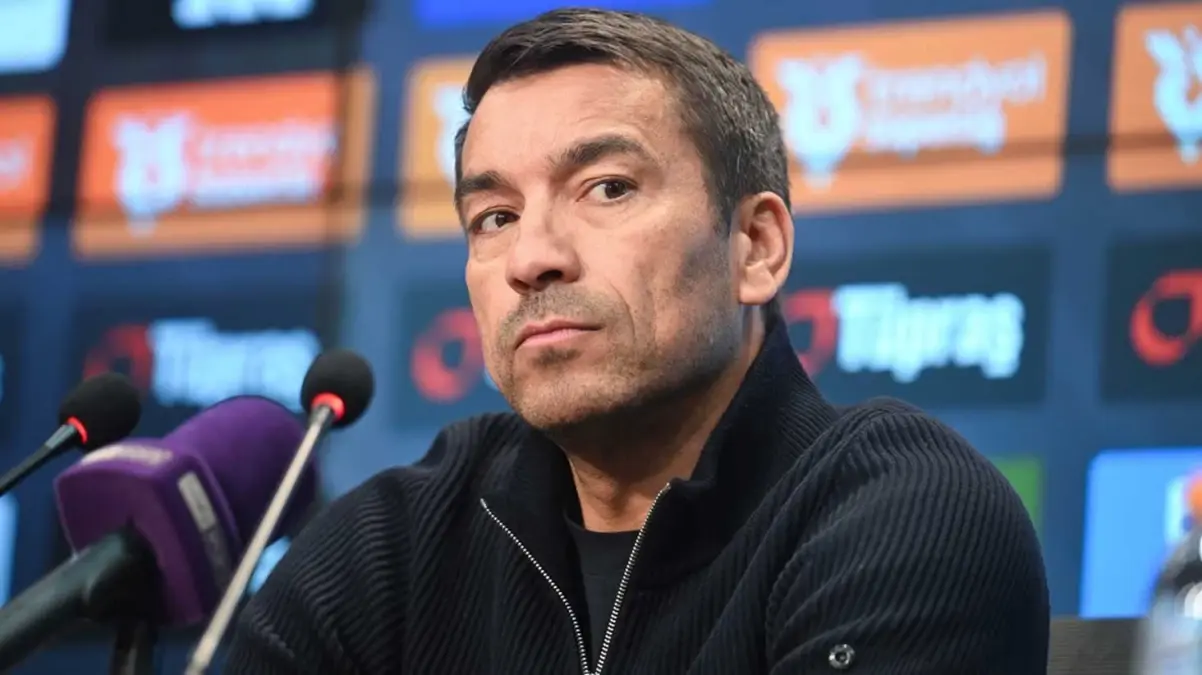 Beşiktaş\'tan gönderilen Giovanni van Bronckhorst, sessizliğini bozdu