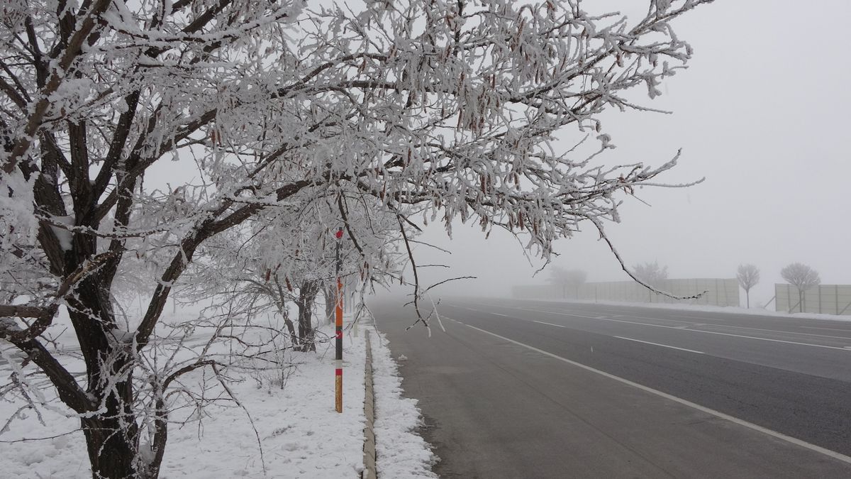 Bitlis\'te Hava Sıcaklığı Eksi 13,8 Dereceyi Gördü