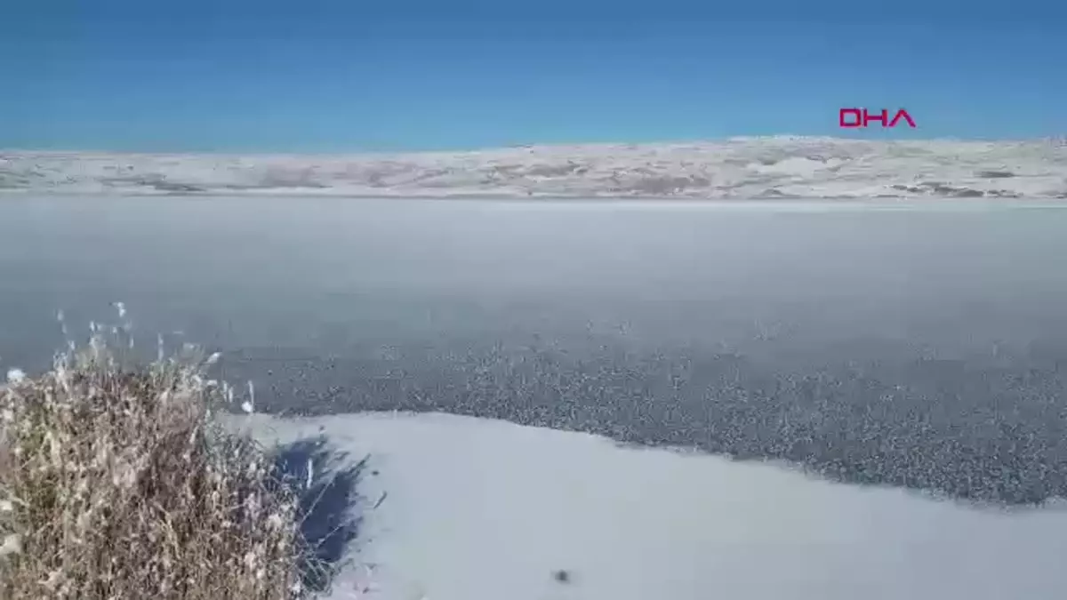 Sivas\'ta Göletler Buzla Kaplandı, Balıkçılar Eskimo Usulü Avlandı