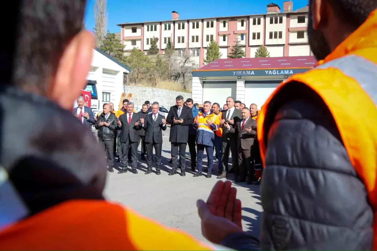 Hakkari\'de Kış Hazırlıkları İçin Kurban Töreni