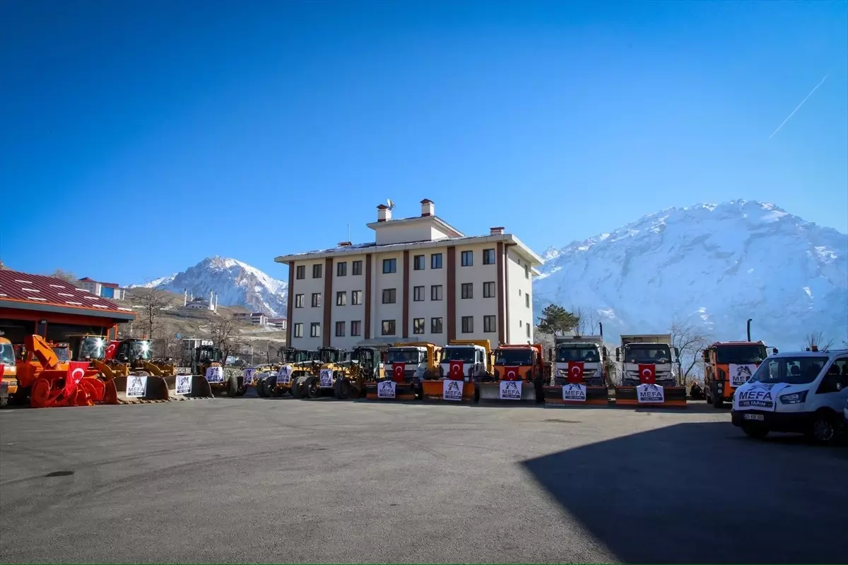 Hakkari\'de Kış Hazırlıkları İçin Kurban Kesimi