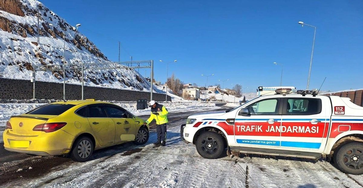 Erzurum\'da Trafik Denetimi: 188 Araç Men Edildi
